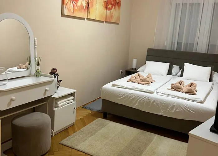 Centroom Apartment